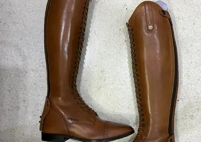 Bota piel número 42
